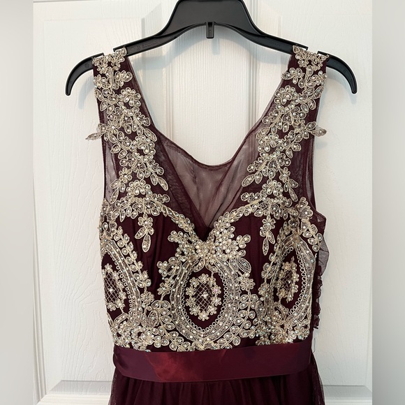 🌅FORMAL PROM DRESS Burgundy/Gold Lace Beaded Tulle-Gem Embroidered Dress•Size 7 - Picture 7 of 11